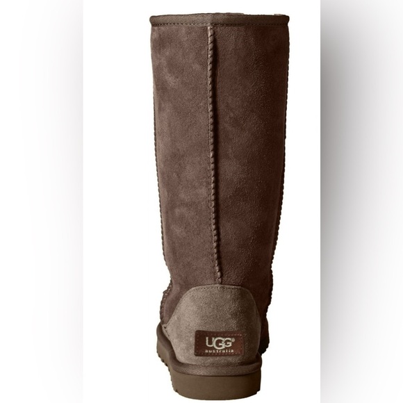 UGG Classic Tall Chocolate Brown Boots size 5 good condition of the leather! - Picture 2 of 9